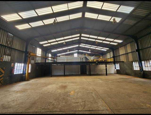 1,001M² WAREHOUSE FOR SALE IN DELVILLE